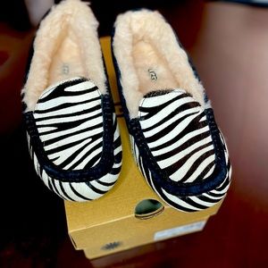 Women's Ugg Zebra Ansley Loafers